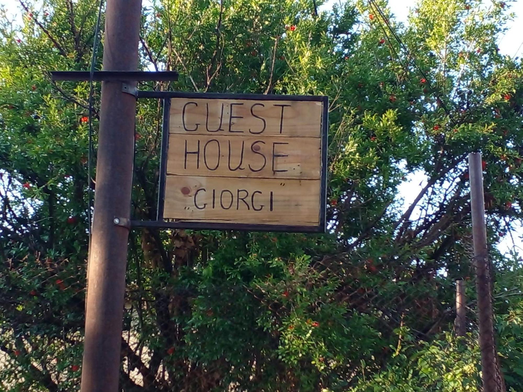 Guesthouse Giorgi Telavi Eksteriør billede